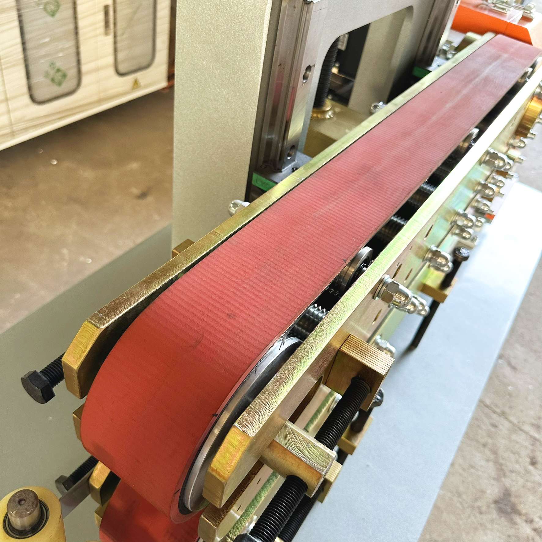 Servo motor haul-off cutter Machine double belt