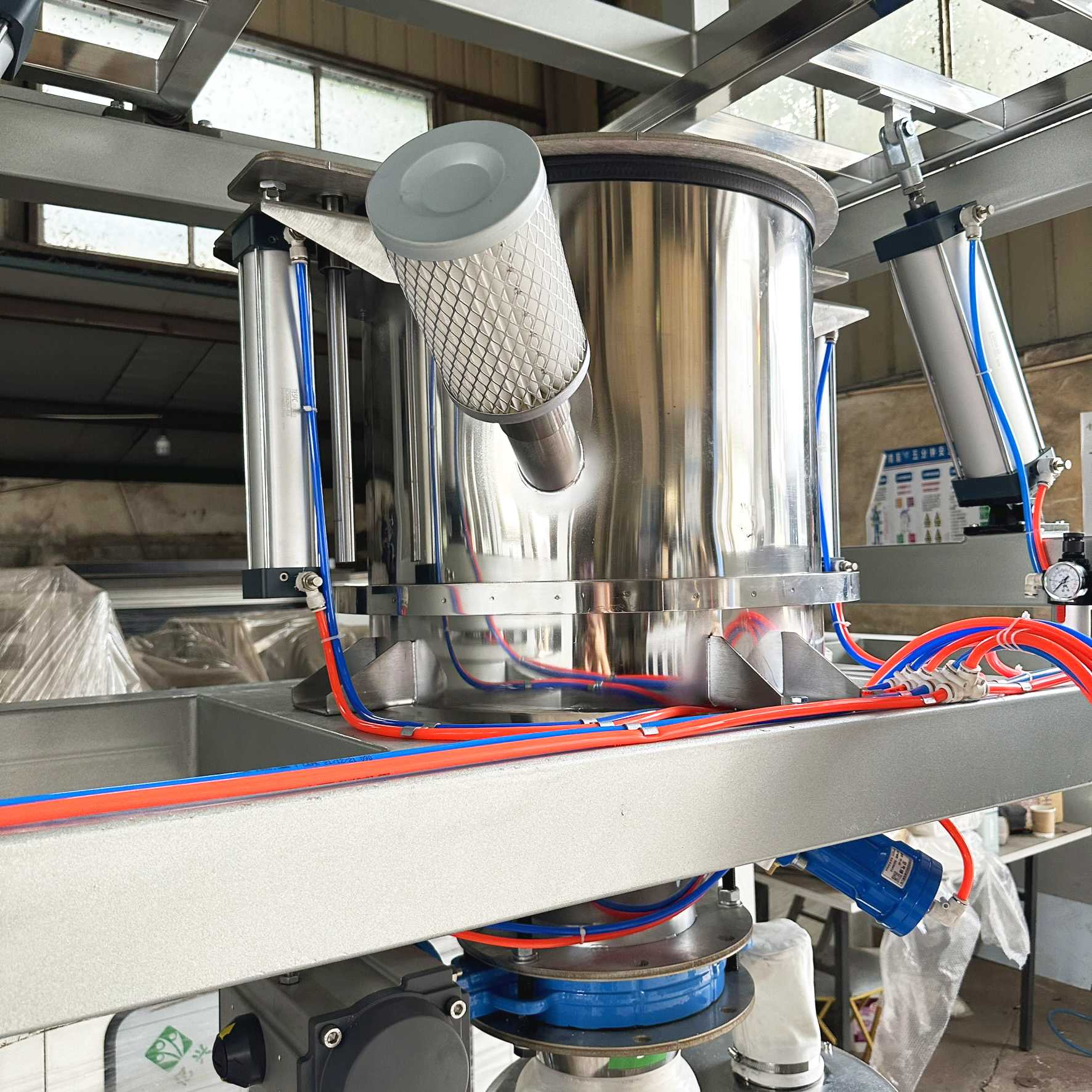 bulk bag unloader hooper