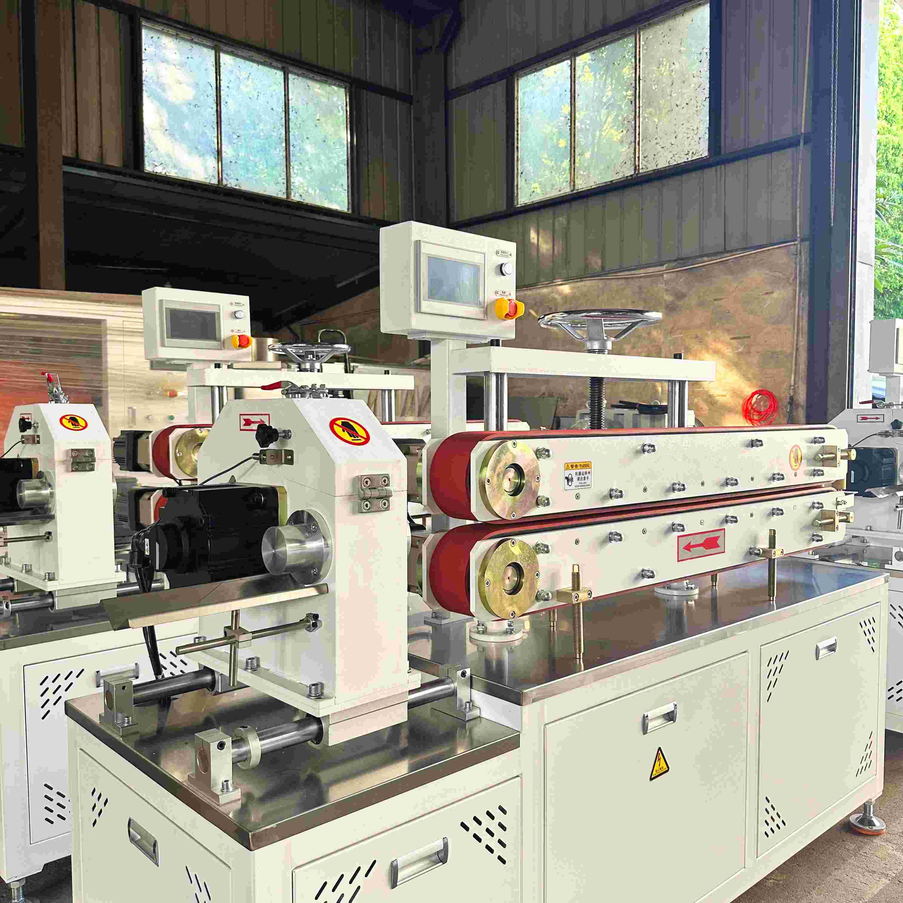 Plastic PP PE PETG Catheter Pipe Traction-cutting Machine Servo Belt Traction Knife Cutting Machine