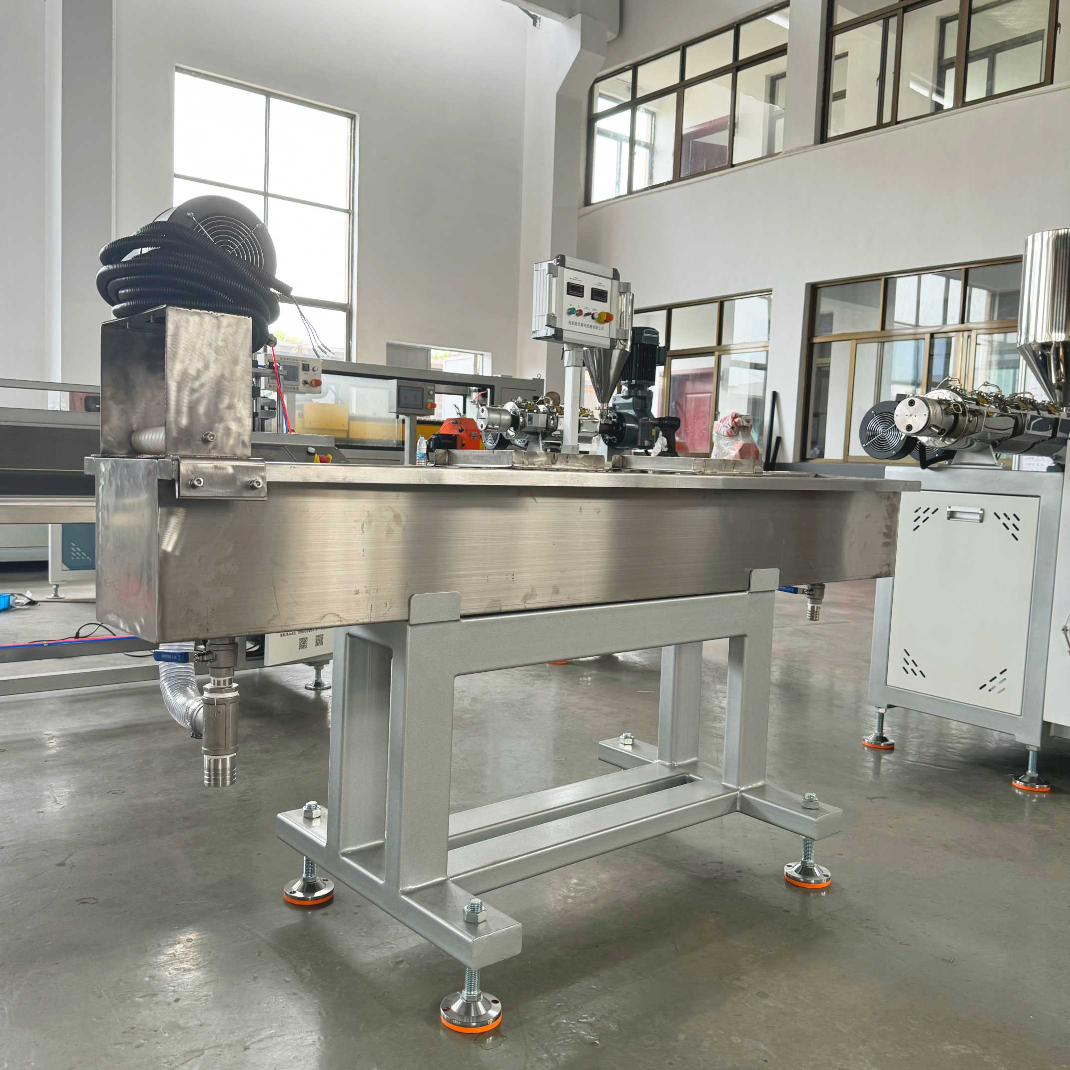 Lab-scale granulators for homogeneous granulation lab scale wire drawing granulator