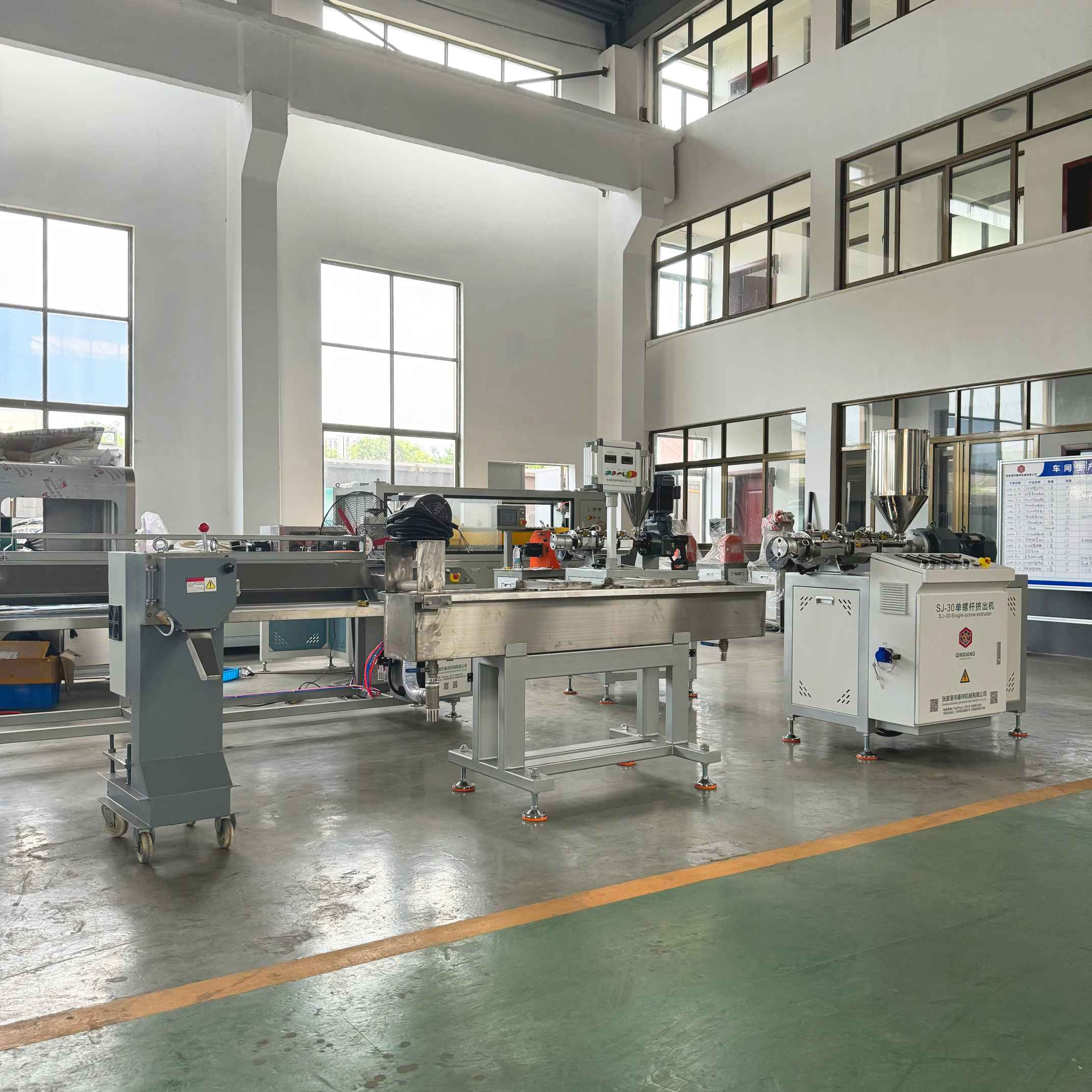 Lab-scale granulators for homogeneous granulation lab scale wire drawing granulator