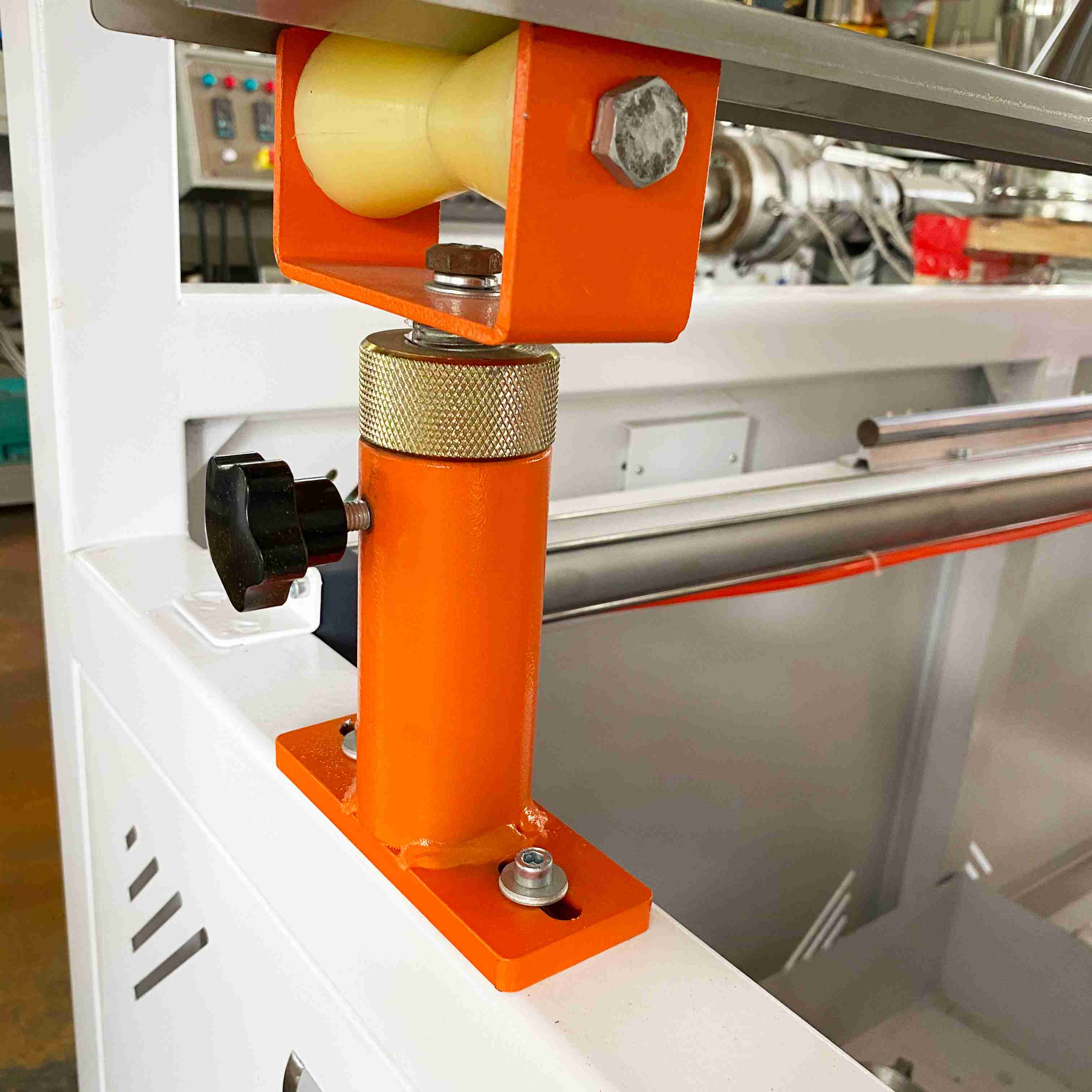 pipe chip-free cutting machine rail