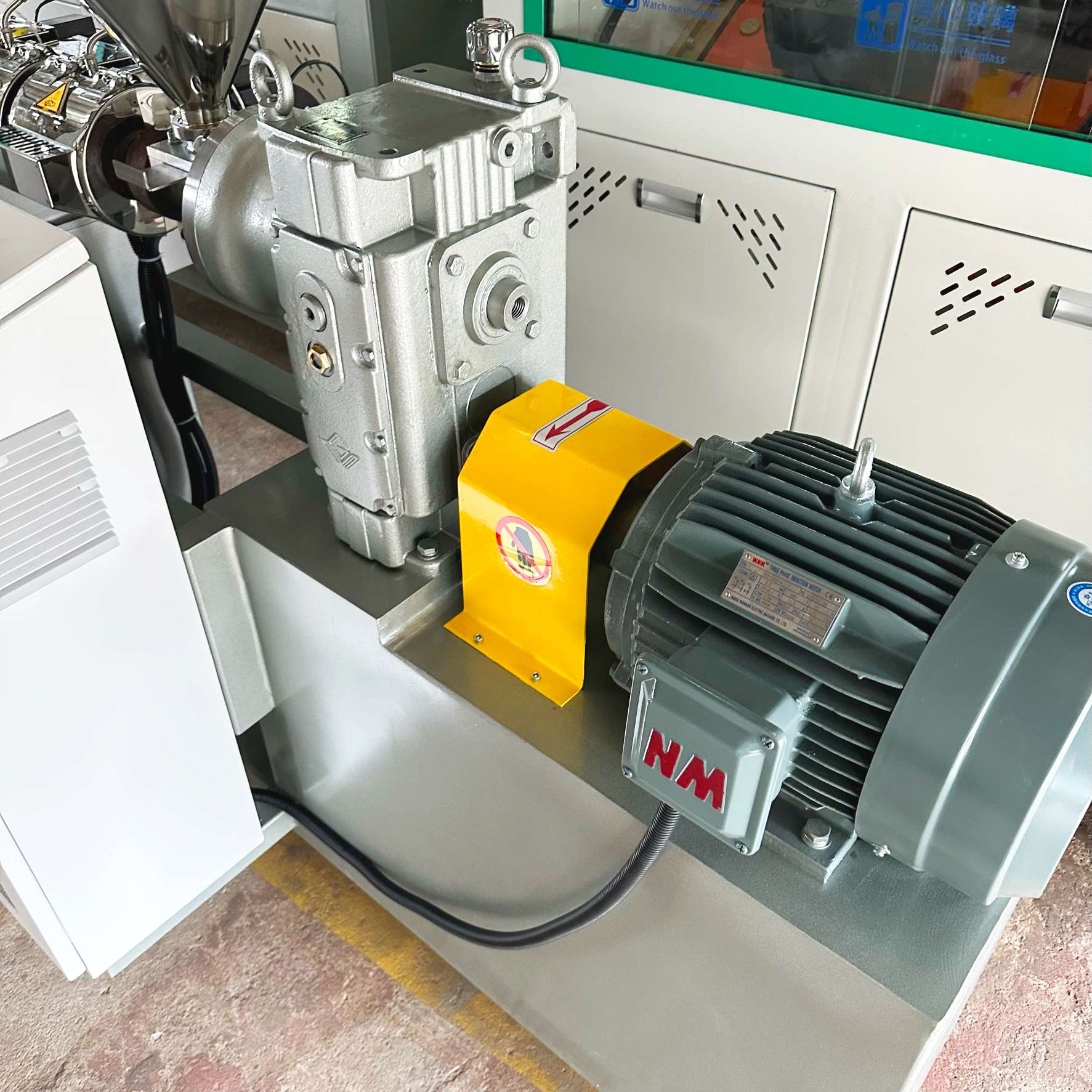 lab scale plastic extruder motor