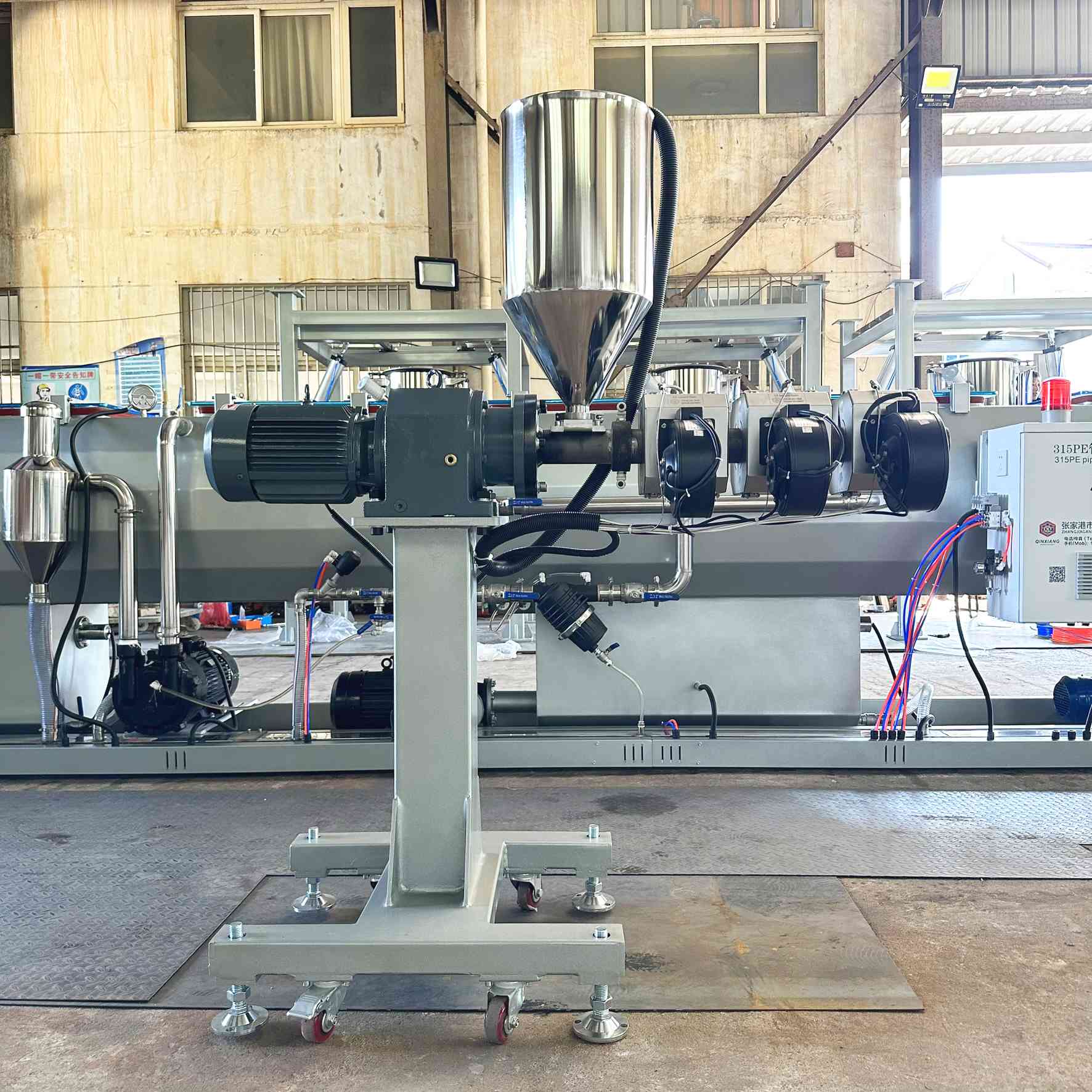 Plastic 315PE drainage water pipe extrusion line SJ25 co-extruder