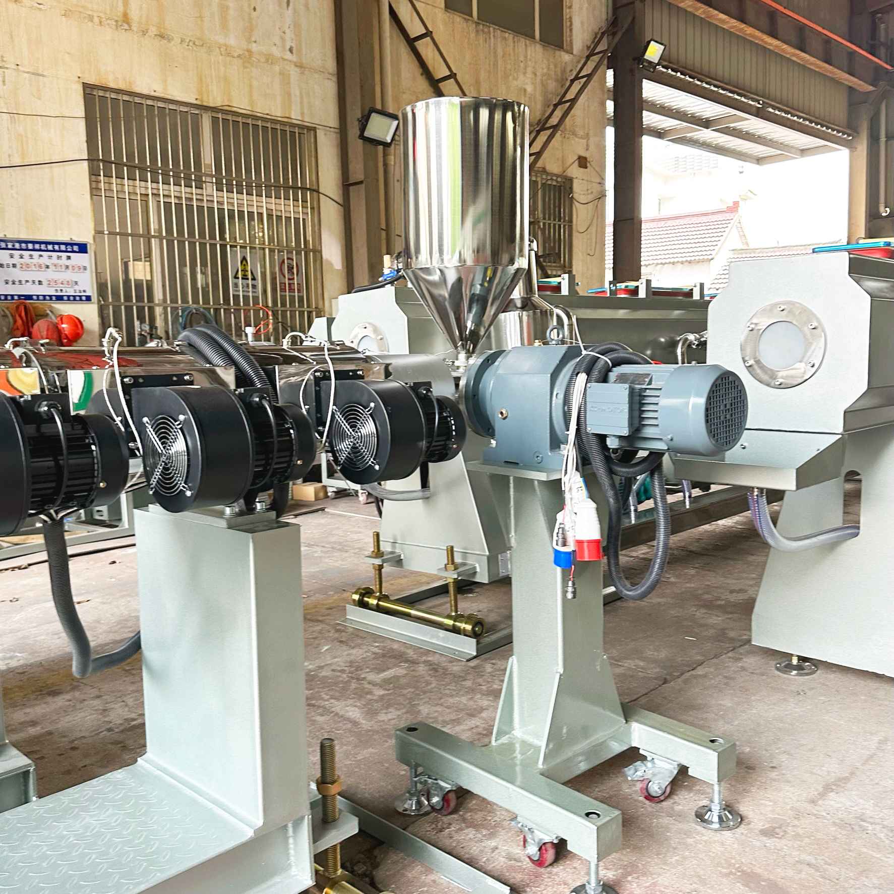 SJ65-33 single screw extruder co extruder