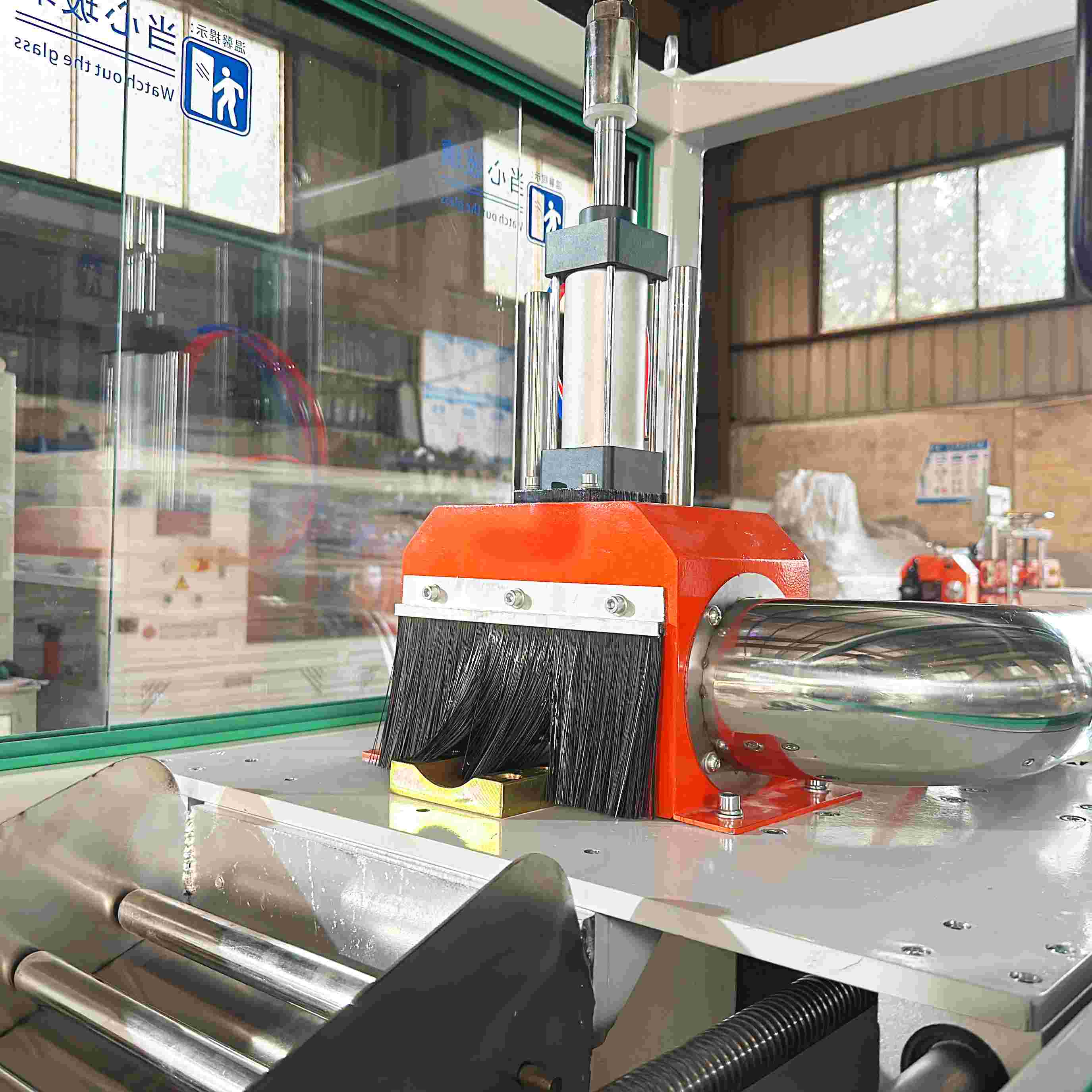 Plastic profile fixed length cutting machine high speed