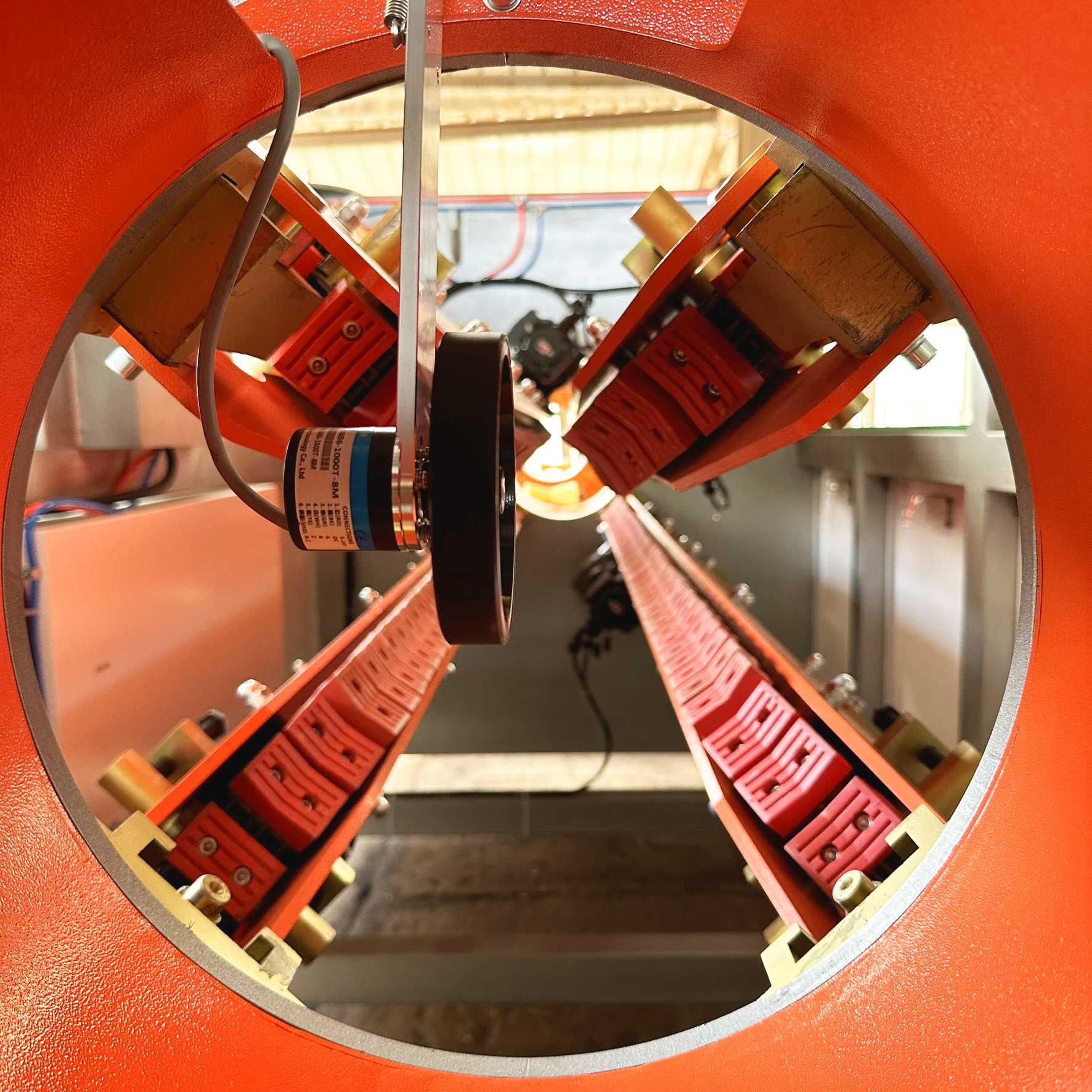 four-claw rubber block haul off machine for pipe traction