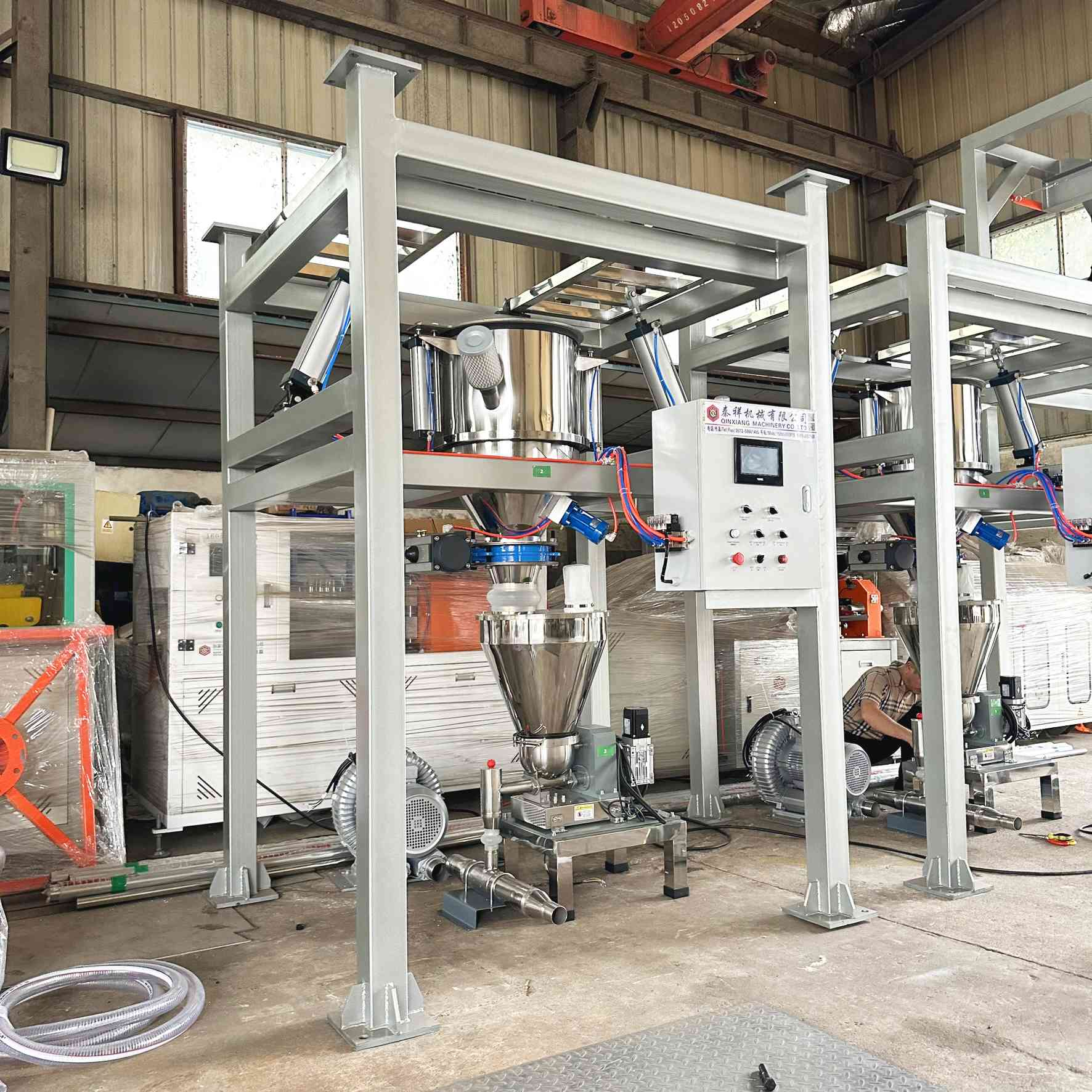 bulk bag unloader with hoist 