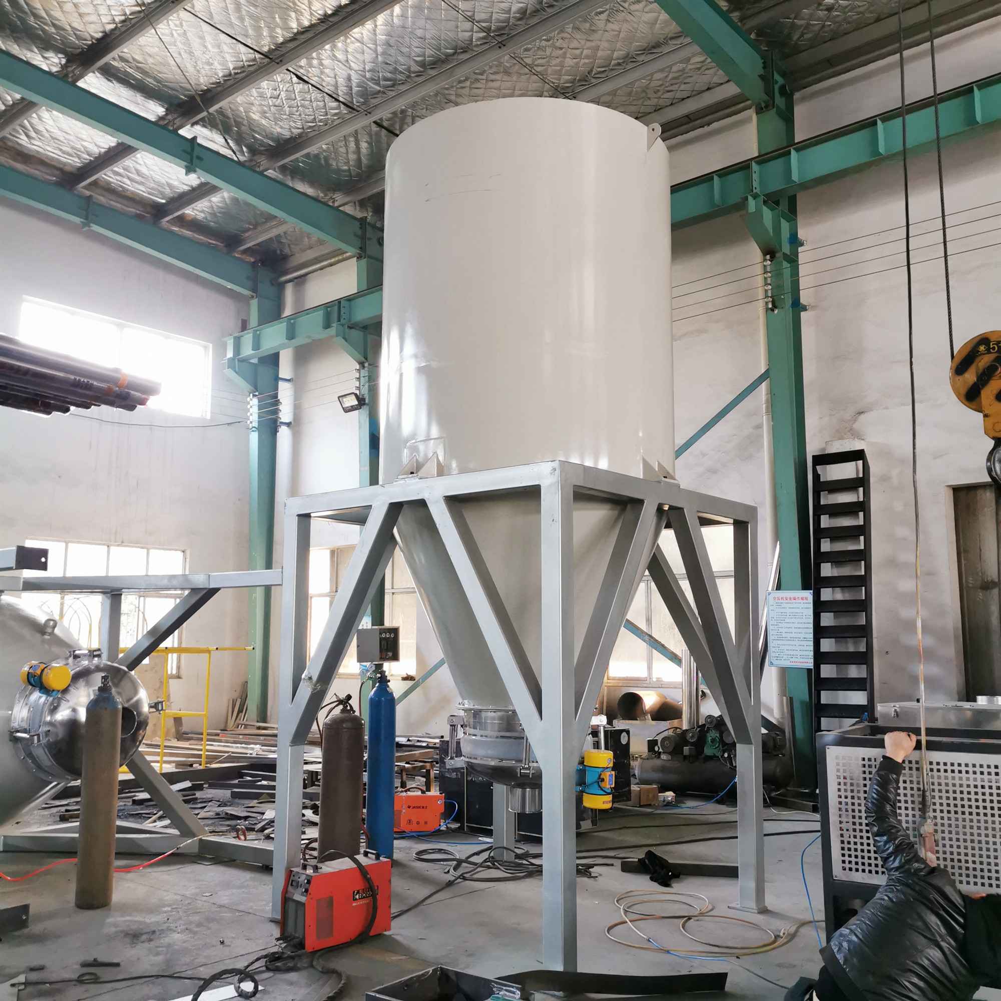 Plastic raw material silo china factory