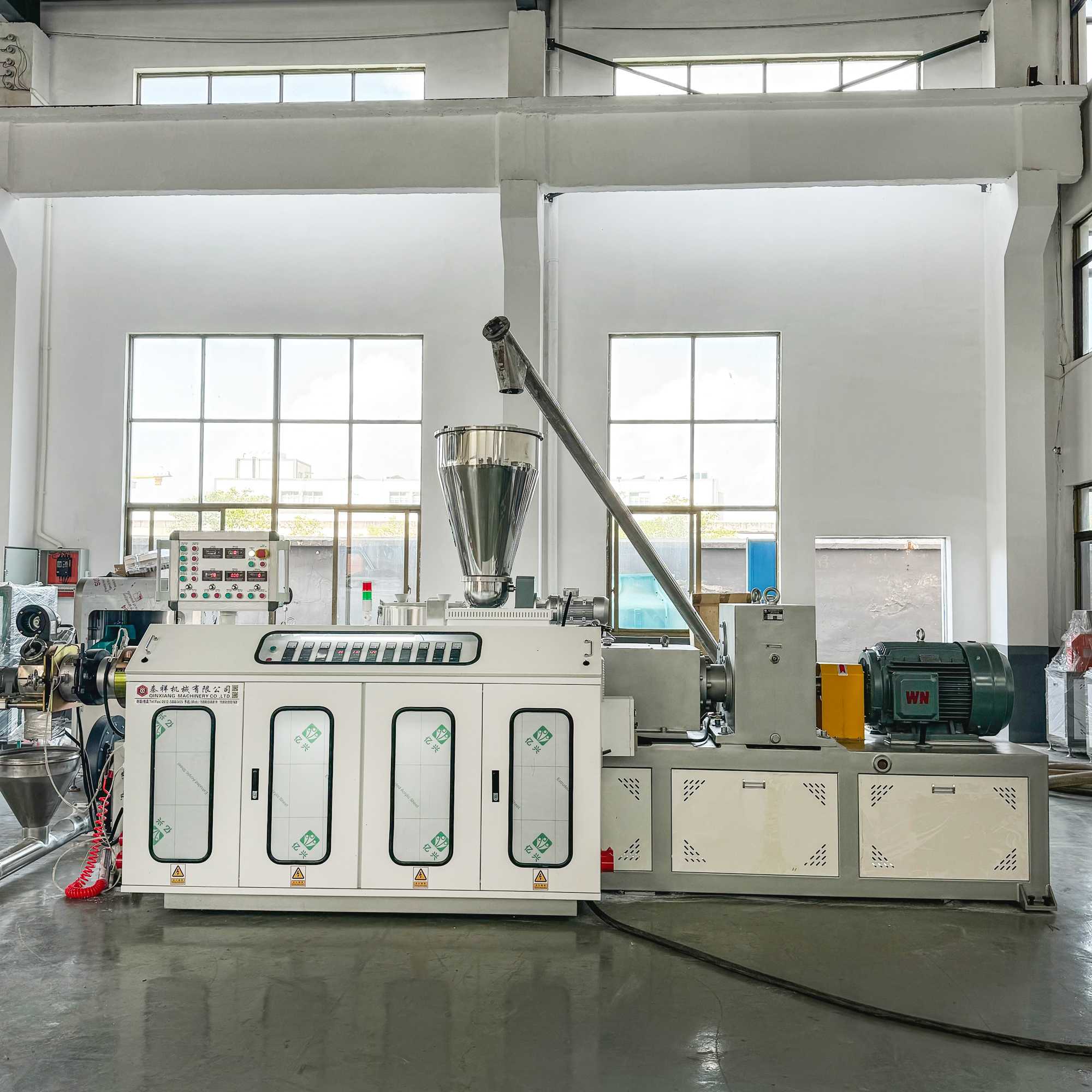 PVC soft transparent pellet granulation production line conical twin screw extruder